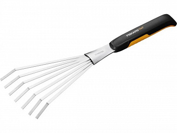 Грабли веерные 7 зубьев сталь Xact FISKARS 1027044
